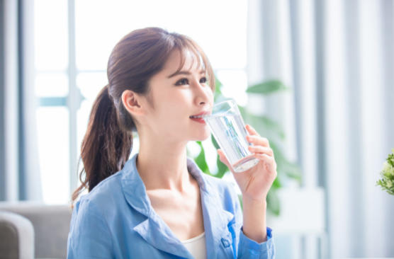 minum air putih 