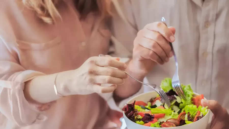 Apakah Mengurangi Porsi Makan Bisa Menurunkan Berat Badan
