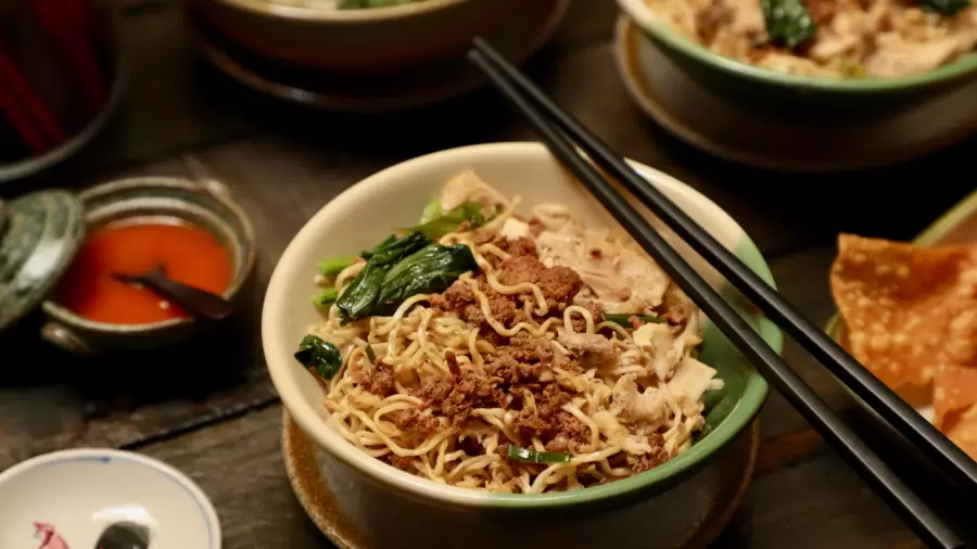 Apakah Penderita Asam Lambung Boleh Makan Mie Ayam?