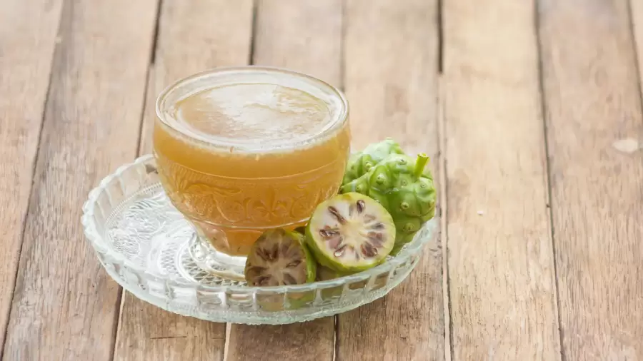 Begini Penyajian Jus Mengkudu untuk Asam Lambung yang Sesuai