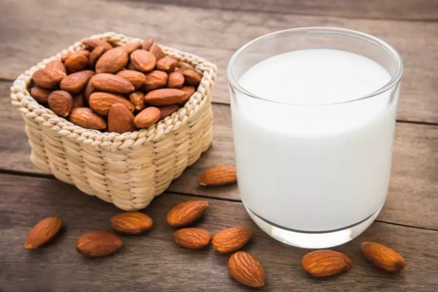 Manfaat Susu Almond dalam Mengatasi Asam Lambung: Sebuah Kajian Mendalam!