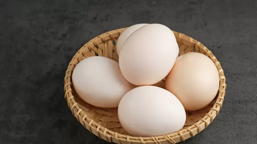 Manfaat Luar Biasa Kuning Telur Mentah untuk Kesehatan Lambung Anda