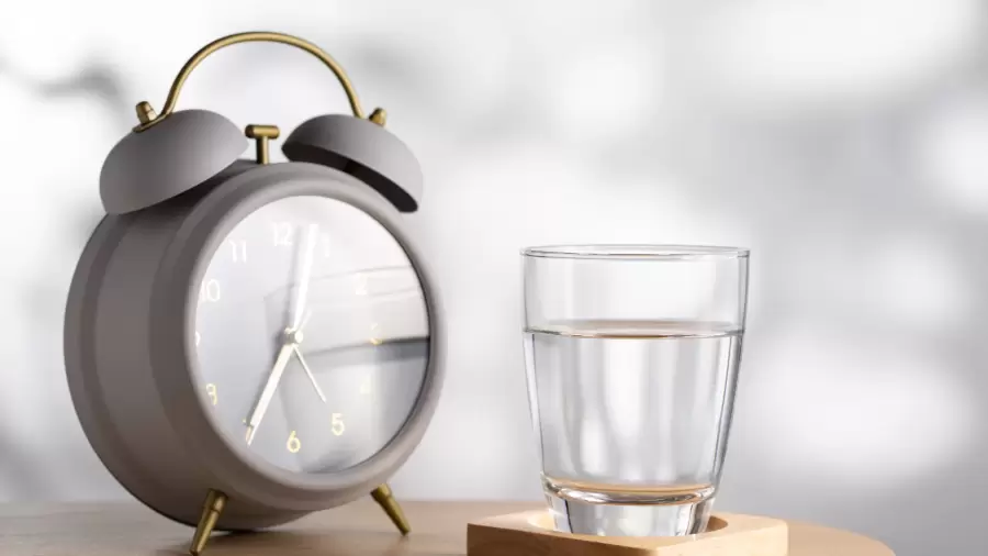 Tips Minum Air Putih Saat Puasa