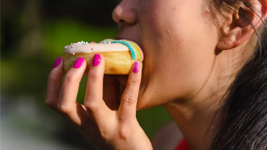 Apakah Penderita Asam Lambung Boleh Makan Donat? Ketahui Bahayanya!