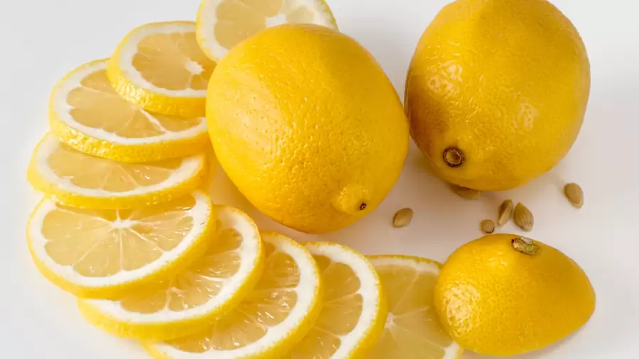 Hati-Hati! Kenali Efek Samping Jeruk Lemon untuk Lambung